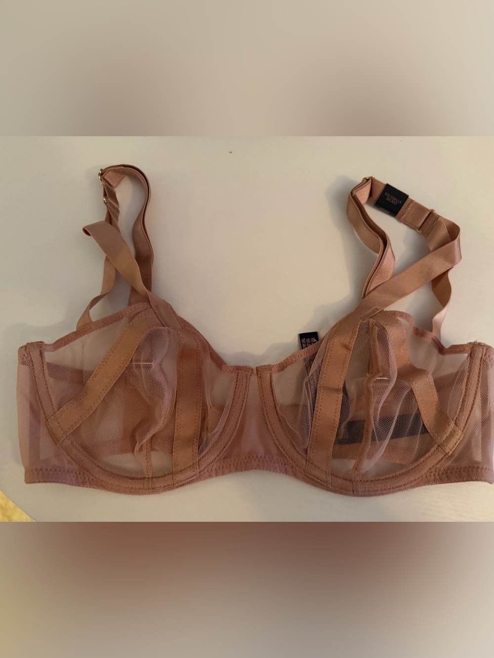 *NWT* 32D Victoria’s Secret balconette